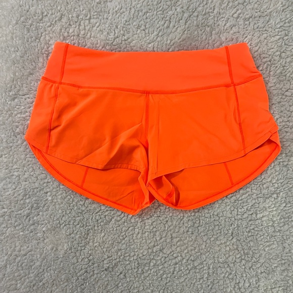 lululemon athletica Pants - Lululemon 2.5 inch Shorts Size 4